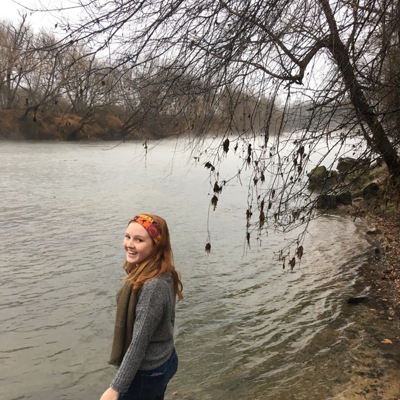 Meet your Posher, Abby - Picture 1 of 1